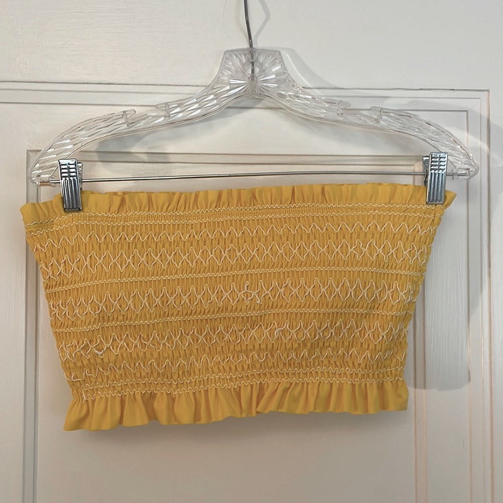 Yellow bandeau with built in light support